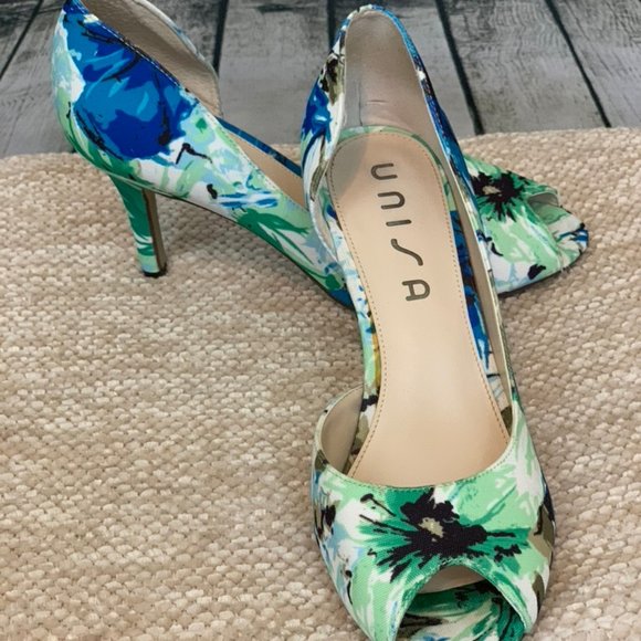 Unisa Peep Toe Floral Heels - Picture 2 of 4